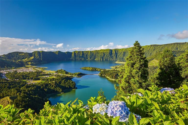 Azoren - grüne Inseln im Atlantik ©photoplace/adobestock